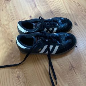Adidas sneakers size 4